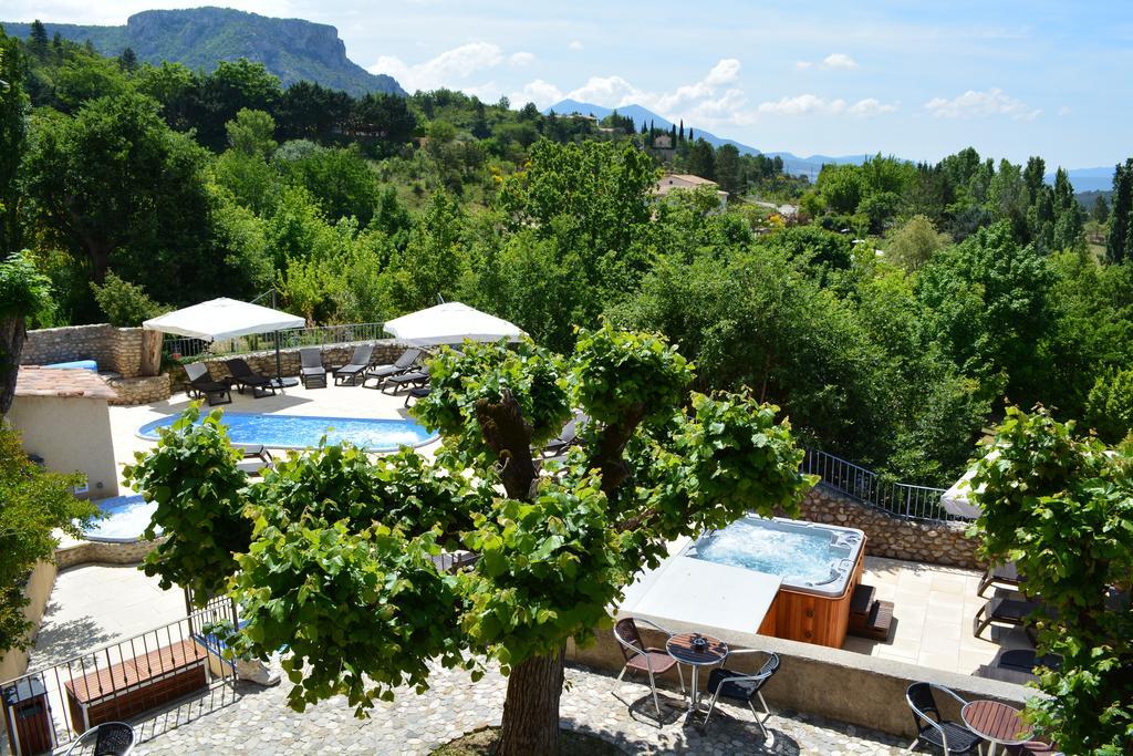 Hotel Le Colombier Moustiers-Sainte-Marie Buitenkant foto