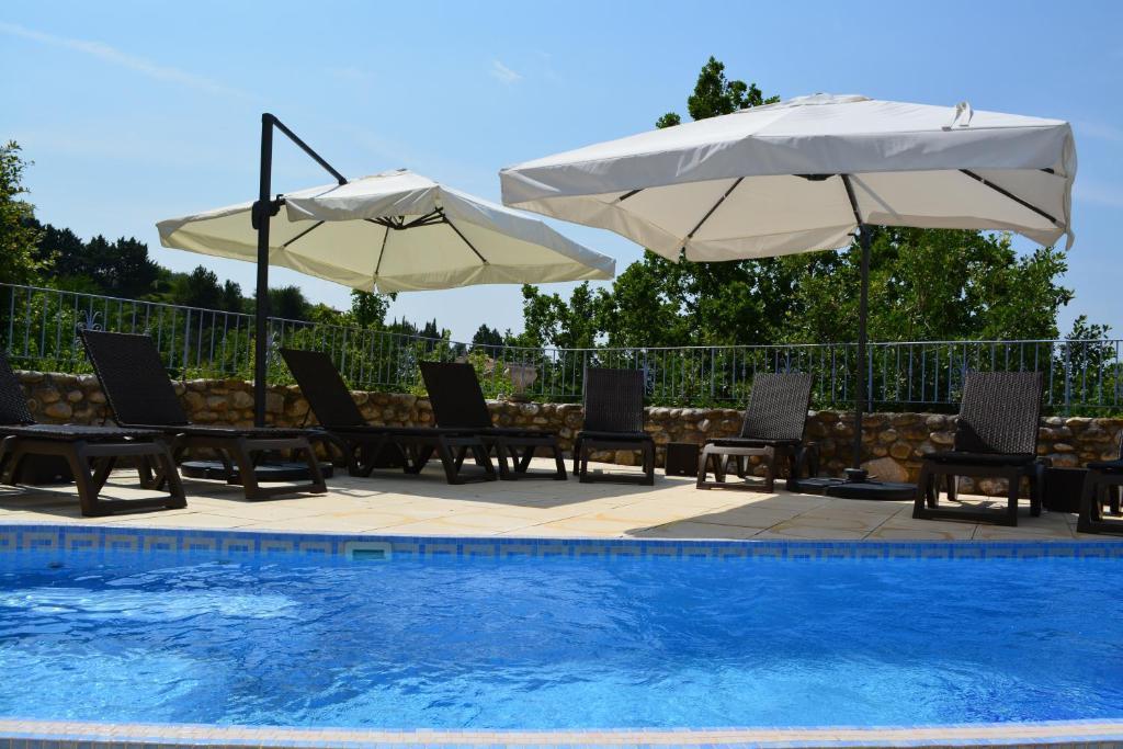 Hotel Le Colombier Moustiers-Sainte-Marie Buitenkant foto