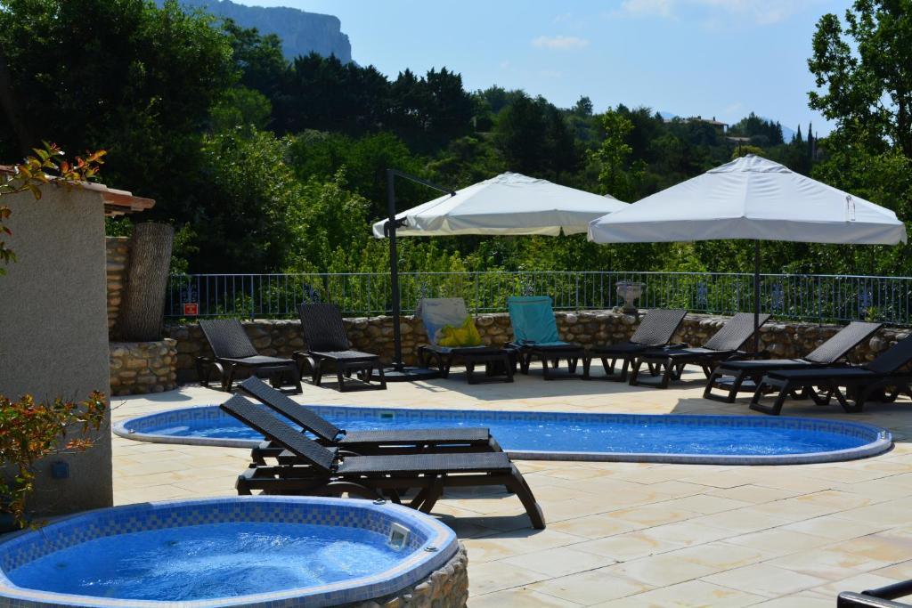 Hotel Le Colombier Moustiers-Sainte-Marie Buitenkant foto