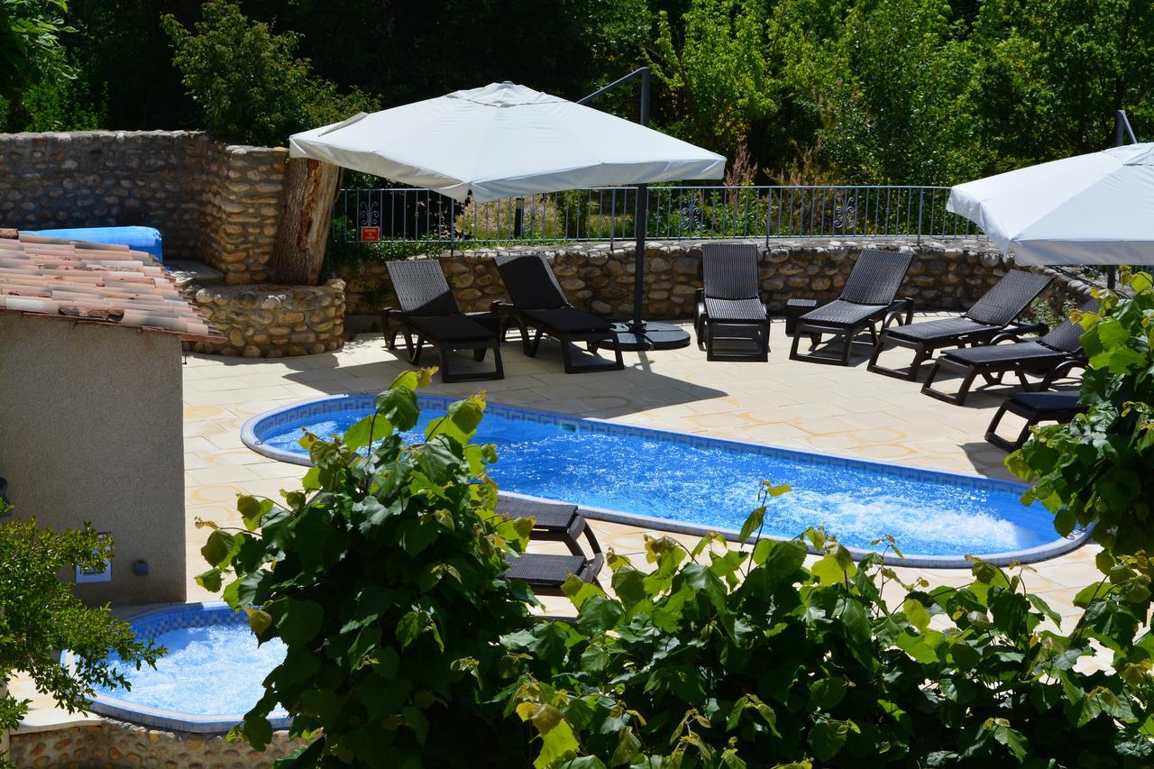 Hotel Le Colombier Moustiers-Sainte-Marie Buitenkant foto