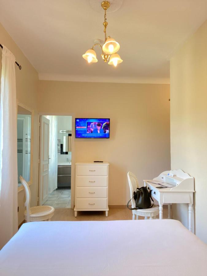 Hotel Le Colombier Moustiers-Sainte-Marie Buitenkant foto