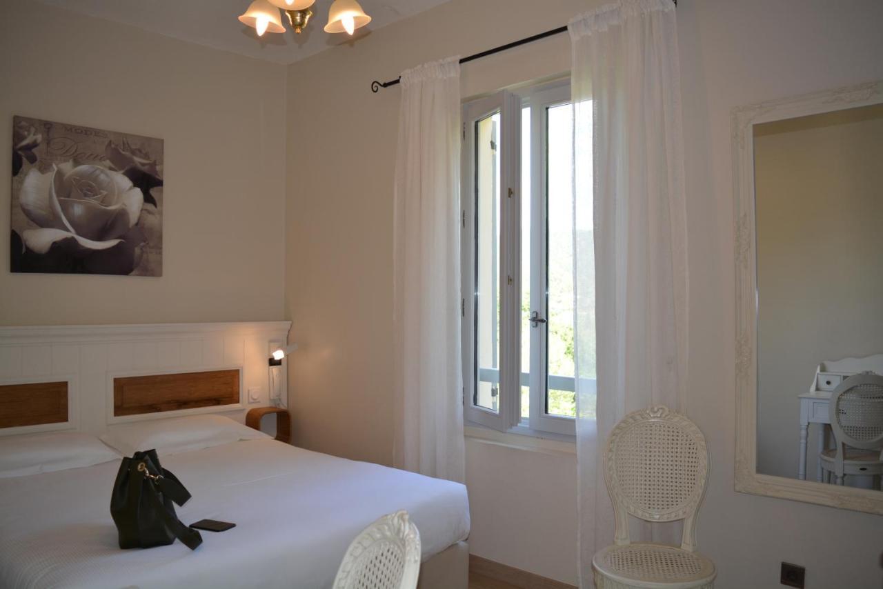Hotel Le Colombier Moustiers-Sainte-Marie Buitenkant foto