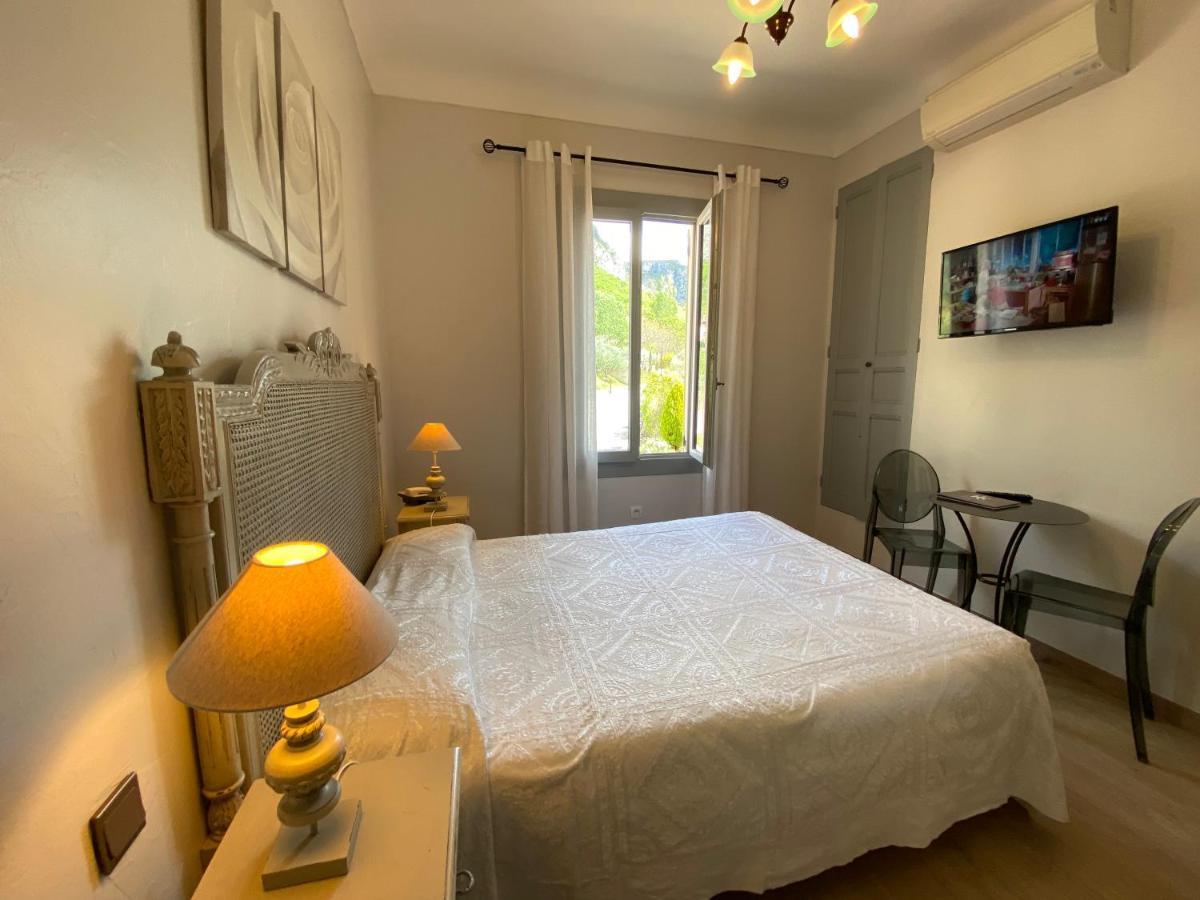 Hotel Le Colombier Moustiers-Sainte-Marie Buitenkant foto